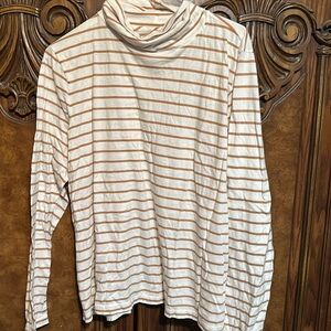 Vineyard vines turtleneck great condition